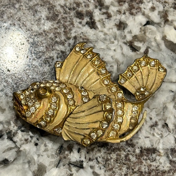 Vintage fish pendant - Picture 1 of 2